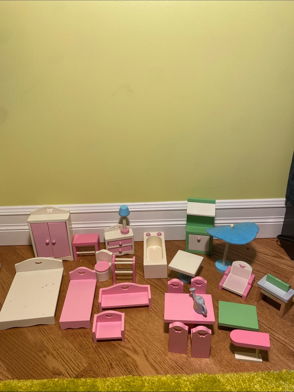 Wooden Dollhouse Furniture